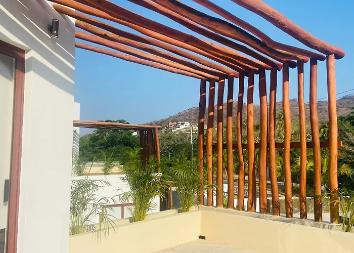 Apartahotel Luana Suites- Koya Zihuatanejo