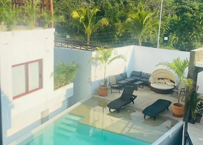 Luana Suites- Koya Zihuatanejo